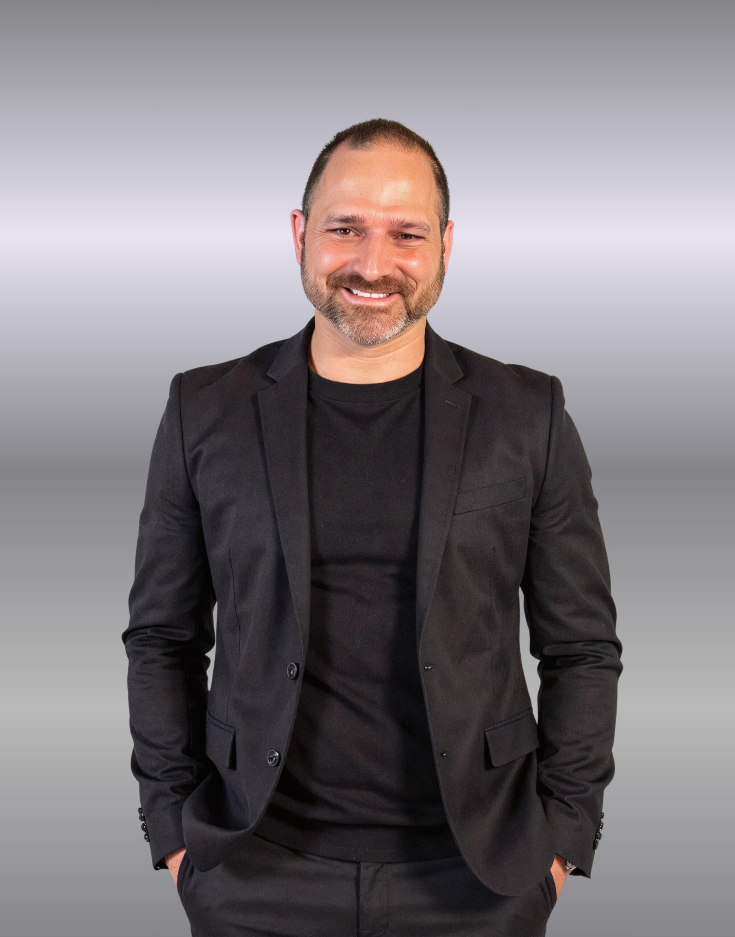 Chris Debayle_Black Suit_Gradient_1